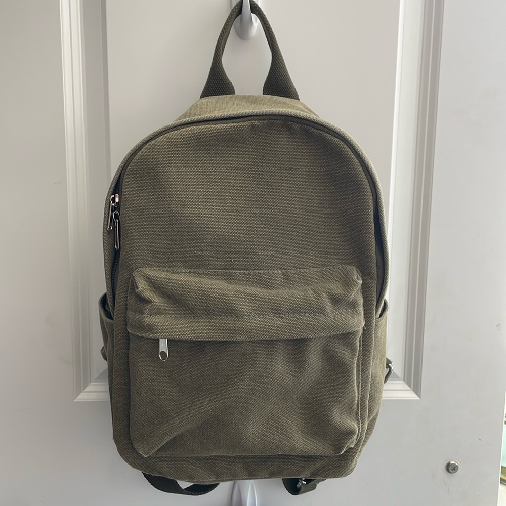 Women’s Green Canvas Backpack